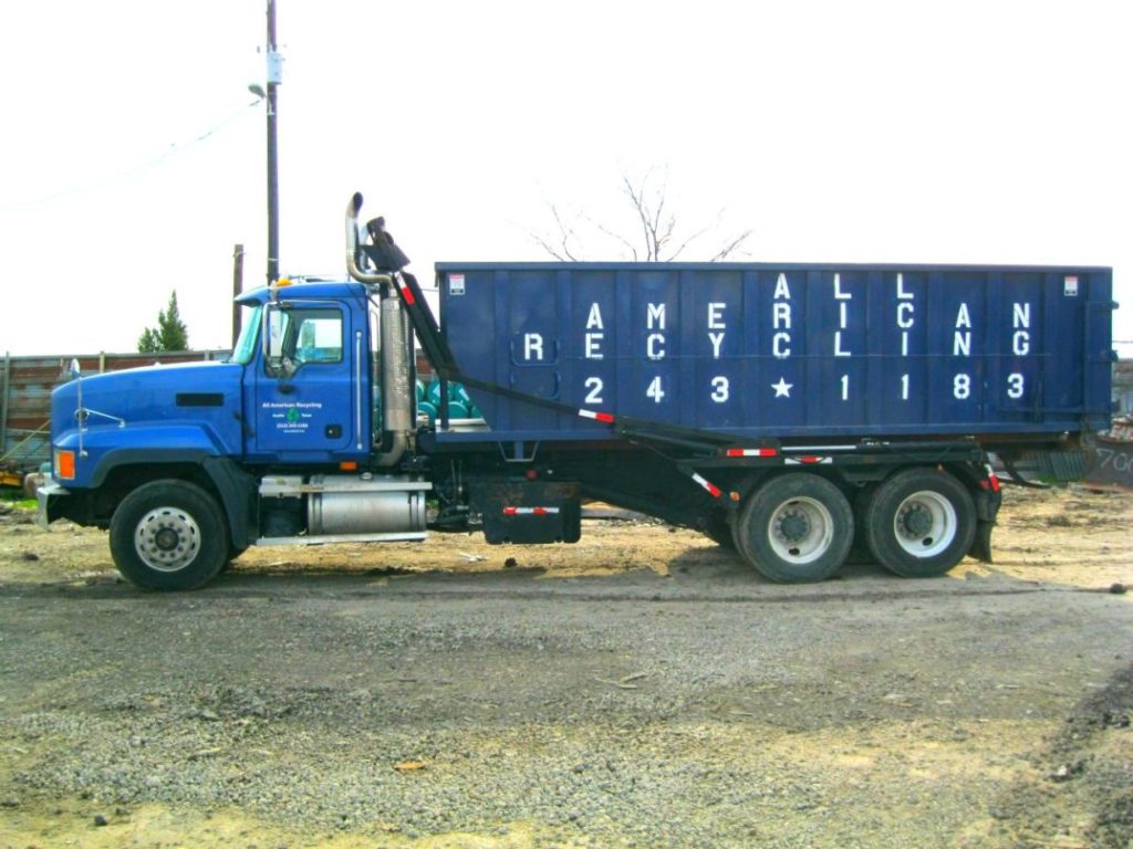 Commercial recycling Austin roll off truck
